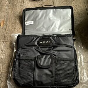 Delta Airlines Insulated Cooler With Handle Zippered Storage and Phone Pocket.